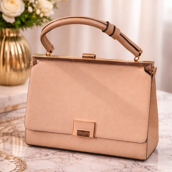 The Unbranded Brand Handbags - 💕:Chic Beige Structured Satchel – Gold Detail ✨